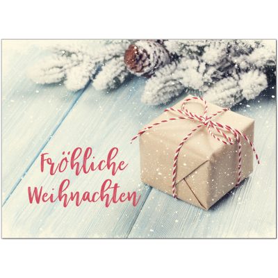 10 x moderne Weihnachtskarten mit Umschlag, Fröhliche Weihnachten Geschenk im Schnee, im Postkarten Format / Weihnachten / Weihnachtspostkarte