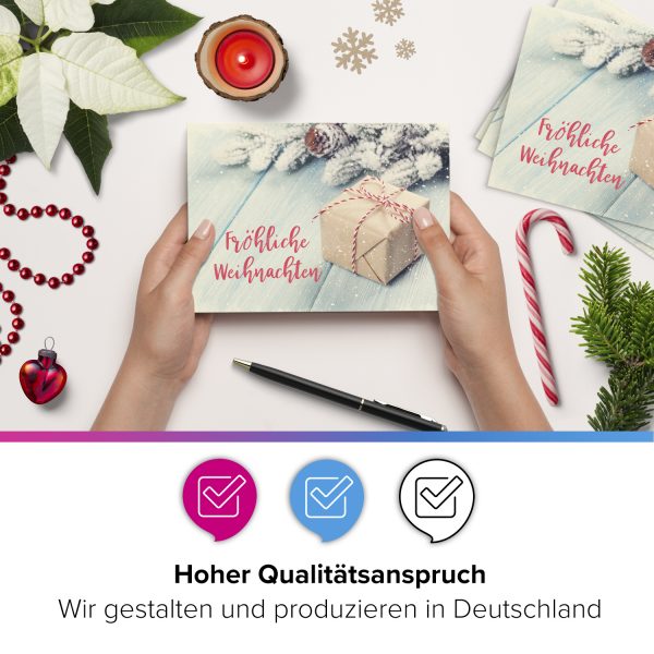 10 x moderne Weihnachtskarten mit Umschlag, Fröhliche Weihnachten Geschenk im Schnee, im Postkarten Format / Weihnachten / Weihnachtspostkarte – Bild 2